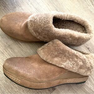 Antelope Toppa Women’s Furry Slip-On Wedge Cognac Brown 40/9